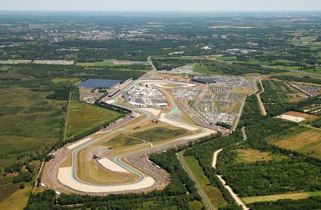 100 Jaar Tt Circuit Assen 2025 Glamping Incl Stroom Exterior foto